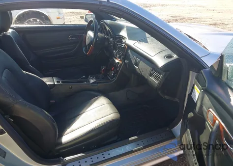 2001 Mercedes-Benz Slk 320 from USA, damaged, VIN WDBKK65F01F202756